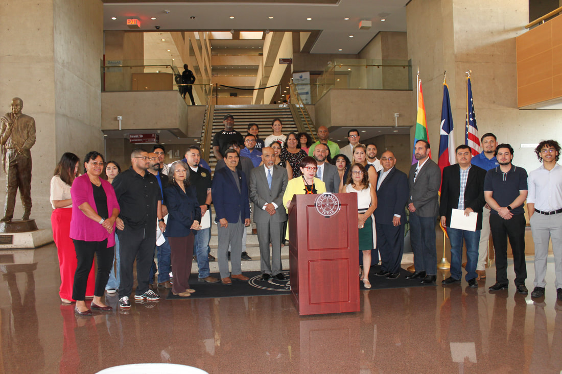Diana Flores with members of the Dallas County community